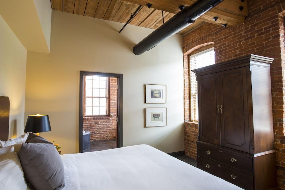 Cork Factory Hotel Lancaster Bagian luar foto