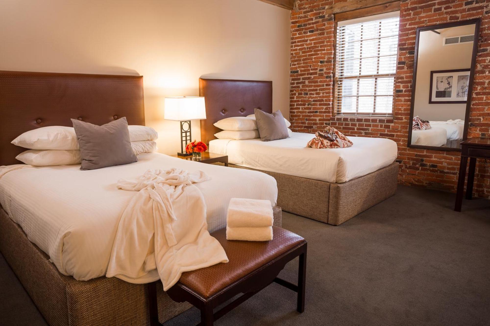 Cork Factory Hotel Lancaster Bagian luar foto