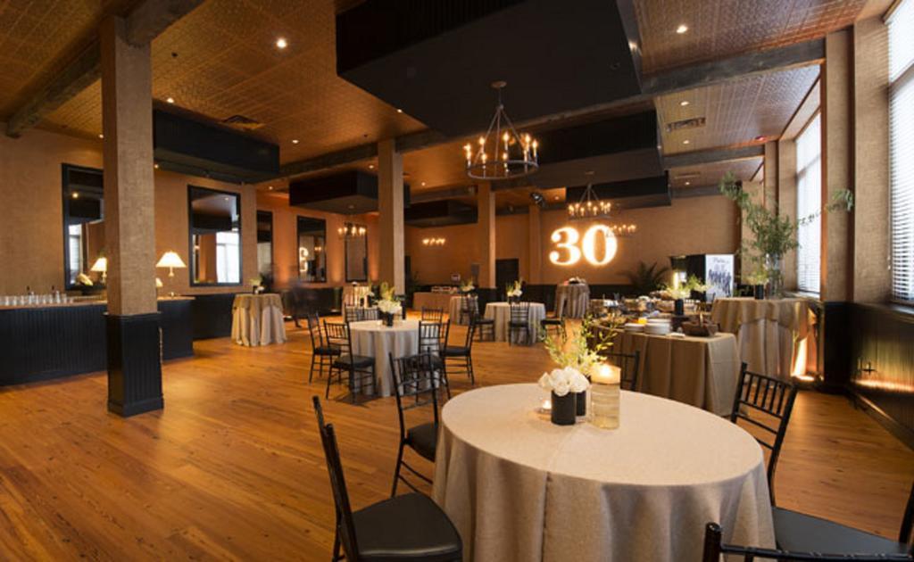 Cork Factory Hotel Lancaster Bagian luar foto