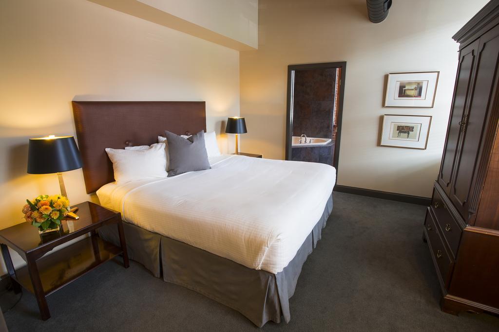 Cork Factory Hotel Lancaster Bagian luar foto